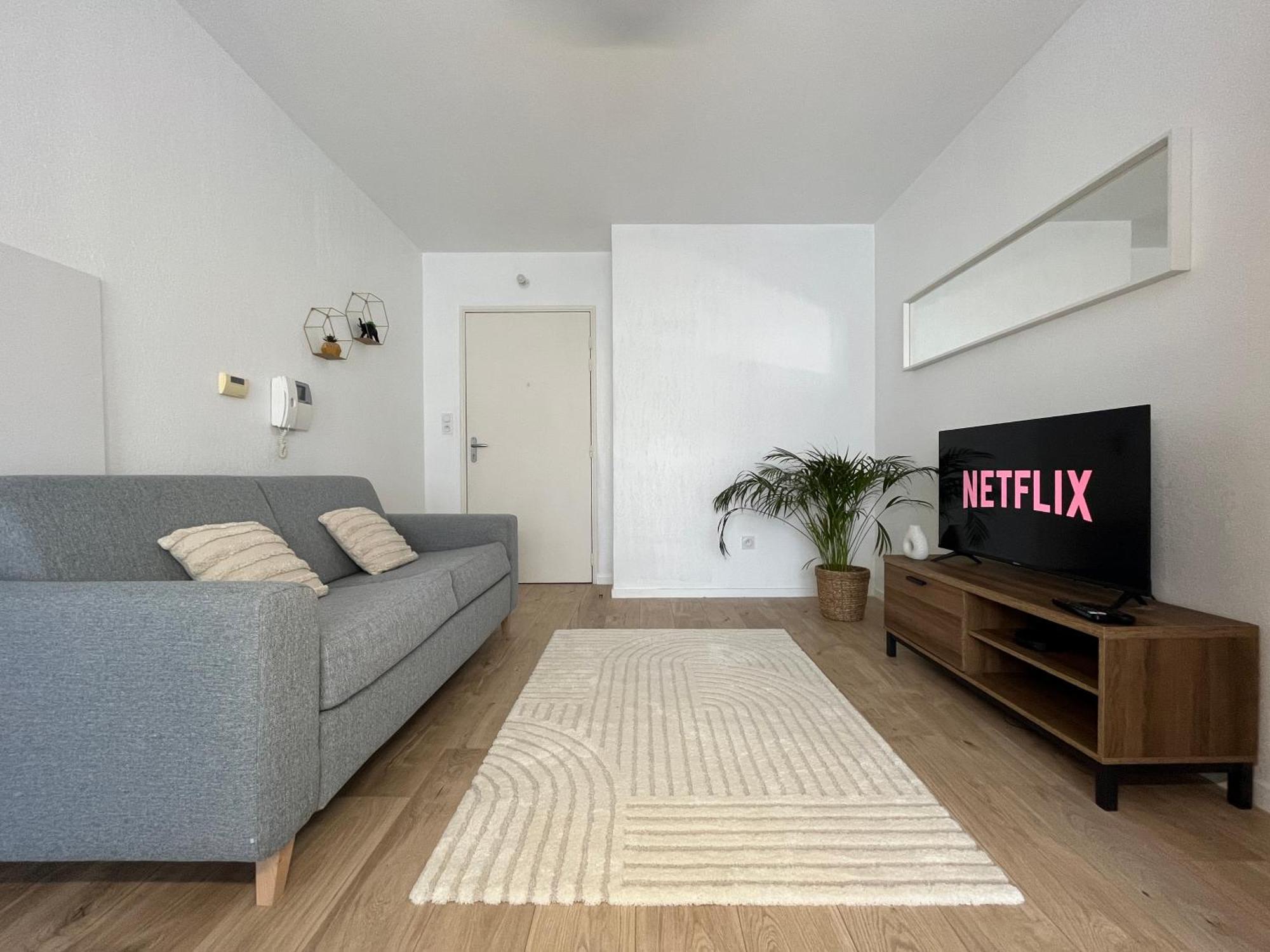 Petit Cocon Paisible Apartment Le Mans Exterior photo